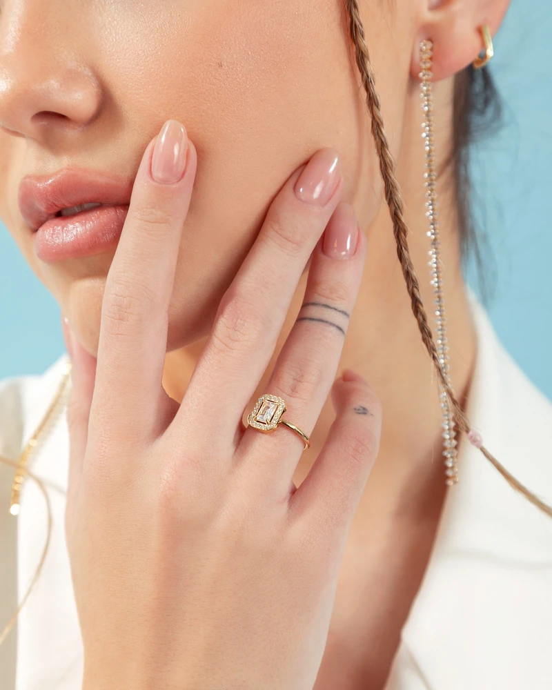 ANILLO GRANATE DORADO
