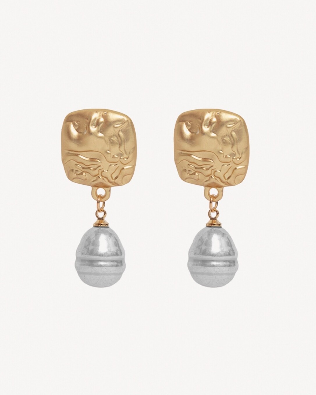 aros de bronce bañado en oro y en plata, perlas, homini studio